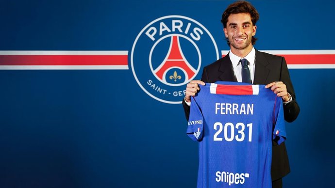 Ferran Torres abandona el Barça y ficha por el PSG