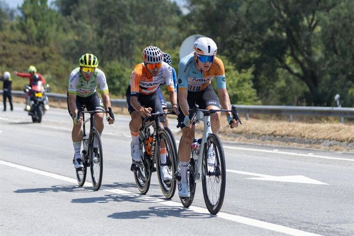 Finlay Tarling durante la Vuelta a Portugal