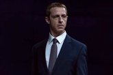 Foto: Así se transformó Jeremy Strong en Mark Zuckerberg en El precio de la red