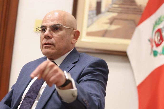 Perú.- Ministro Álvarez: Vamos a propiciar que FF.AA. hagan el control perimétrico de los penales