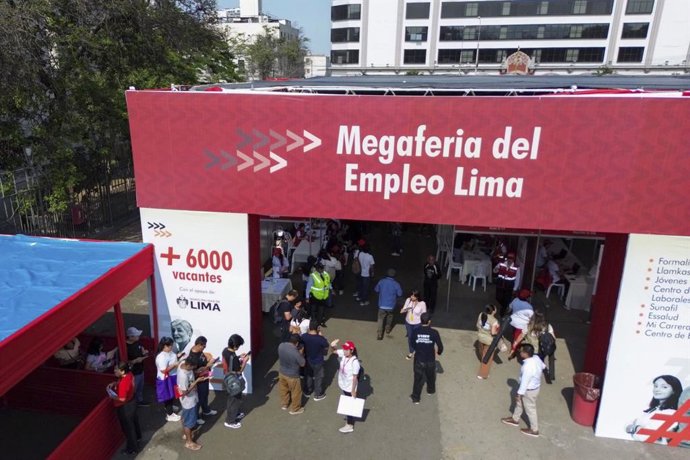 Archivo - Perú.- BCR: Empleo formal creció 4.2% en mayo al generarse 251,000 puestos