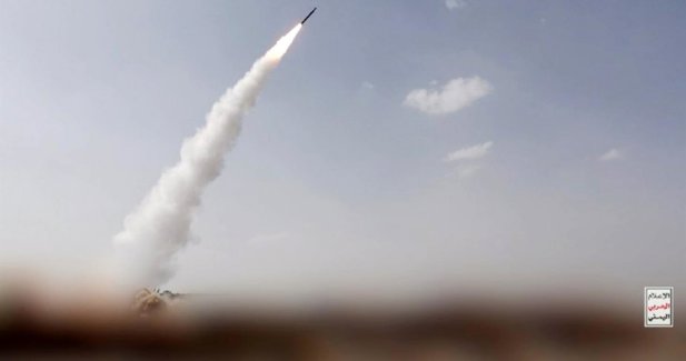 El puerto yemení de Moca suspende operaciones tras la última ola de bombardeos hutíes
