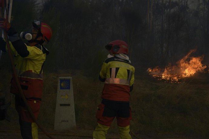 INCENDIO FORESTAL DE FUMACES (RIÓS). OURENSE