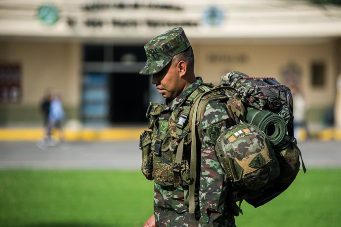 Archivo - Arquivo - 9 de fevereiro de 2026, Bogotá, Bogotá D.C., Colômbia: Soldados da brigada de engenheiros para gestão e prevenção de desastres se preparam para prestar apoio em operações de resgate e ajuda humanitária após a temporada de inverno ter c