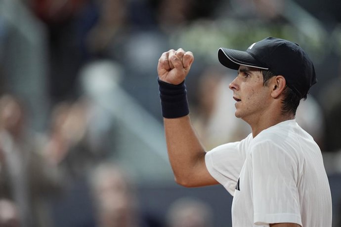 Archivo - Arquivo - Rafael Jodar, da Espanha, reage diante de Jannik Sinner, da Itália, durante o Mutua Madrid Open 2026, torneio da ATP Masters 1000 e da WTA 1000, na La Caja Mágica, em 29 de abril de 2026, em Madri, Espanha.