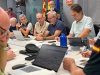 El operativo del incendio de Riglos (Huesca) alcanza los mil efectivos tras una noche "más tranquila"