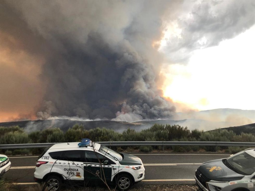 Incendio de La Tejera, en Hermisende (Zamora).