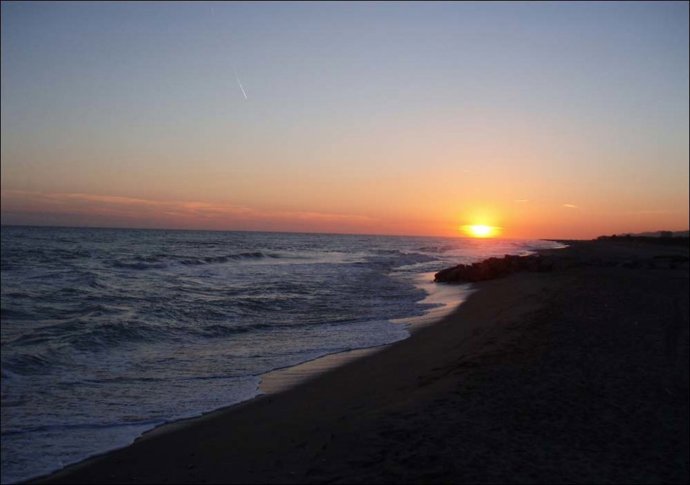 Playa al atardecer