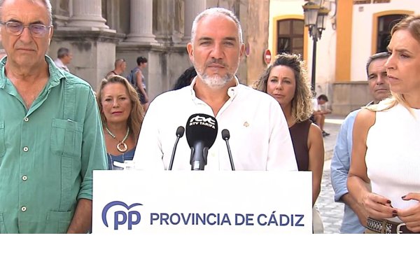 El PP exige la dimisión de Mónica García por ser "culpable" del "colapso sanitario" en Ceuta