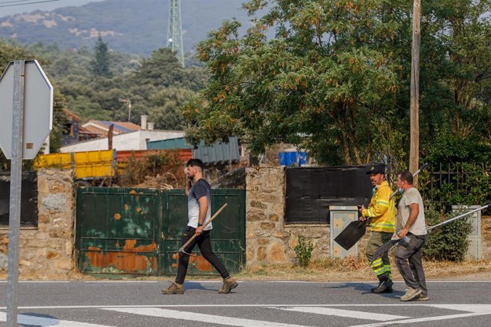 Trabajos de extinción del incendio de Revenga, a 9 de agosto de 2026, en Segovia, Castilla y León (España).