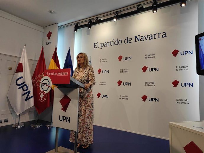 Archivo - La presidenta de UPN, Cristina Ibarrola, en una rueda de prensa.