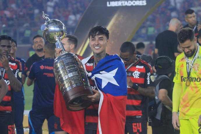 Archivo - Chile.- Aseguran que desde Colo Colo y Medio Oriente buscarían el fichaje de Pulgar