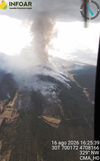 "Cierto optimismo" en el incendio de Riglos (Huesca) tras contener el avance del fuego hacia el Monte Oroel
