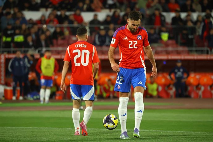 Futbol, Chile vs Uruguay. Eliminatorias al mundial de la Fifa 2026. El jugador de la seleccion chilena Ben Brereton Diaz es fotografiado durante un partido clasificatorio al mundial de 2026 contra Uruguay disputado en el estadio Nacional de Santiago,