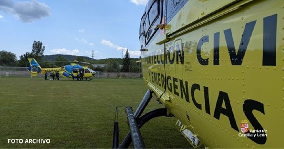Helicóptero de Protección Civil y Emergencias Sanitarias.