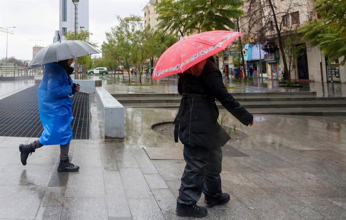 Santiago, 15 de Agosto del 2026 Lluvia en Santiago, sector Plaza Baquedano Cristian De la Fuente/Aton Chile