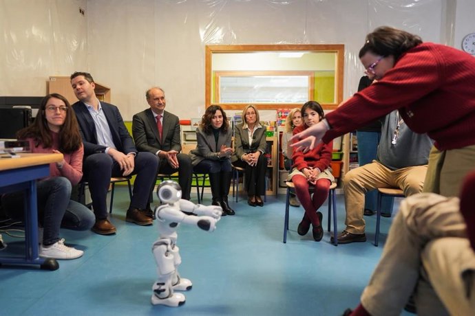 Un total de diez colegios públicos de la Comunidad de Madrid incorporarán robótica e IA para reforzar la atención de alumnos con necesidades especiales.