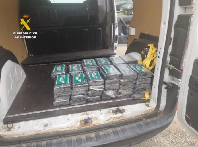 Prisión para un hombre interceptado con 55 kilos de cocaína ocultos en su furgoneta en Candasnos (Huesca).