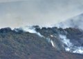 Los Bomberos mantienen controlado y perimetrado el incendio forestal de Llanteno