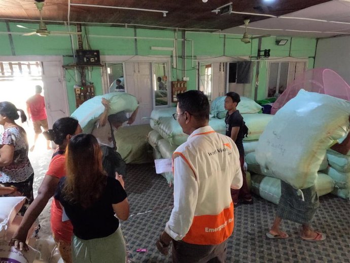 Asistencia humanitaria de World Vision, integrada en el Comité de Emergencia Español, en el terremoto de Myanmar.