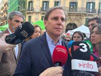 Vox critica "el avance del islamismo y la inmigración masiva" en el homenaje a las víctimas del 17A