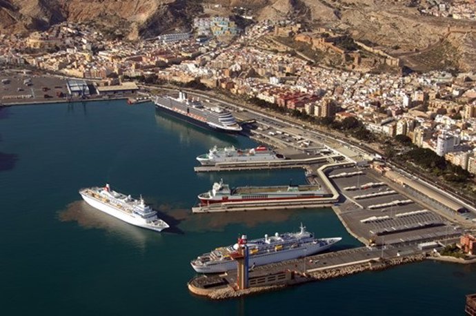 Puerto de Almería.