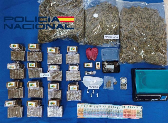 Material incautado en la operación antidroga en Badajoz.