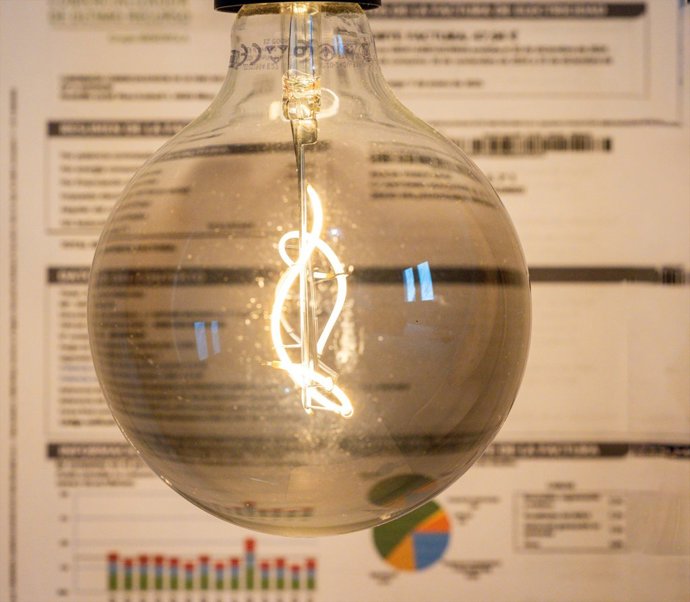 El precio de la luz se dispara en la primera quincena de agosto