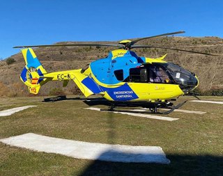 Archivo - Imagen de archivo de un helicóptero medicalizado del Sacyl