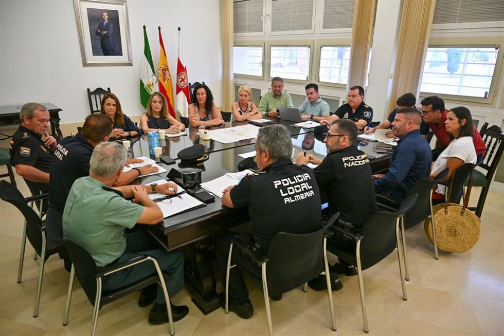 Junta local de seguridad con motivo de la Feria de Almería.