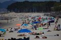 Las altas temperaturas continúan en Galicia, con alerta roja este martes solo en Valdeorras (Ourense)