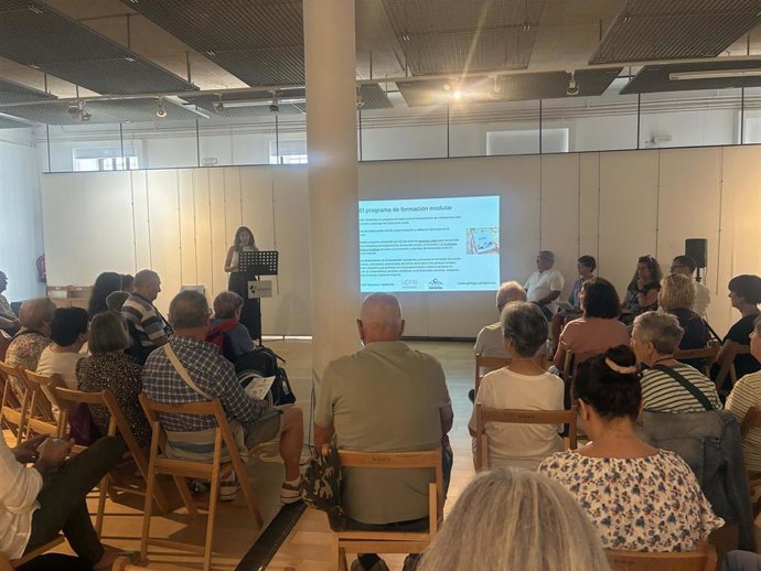 Archivo - Concluye GINKGO, el proyecto europeo de prevención del aislamiento social de las personas mayores en el que ha participado la UPNA.