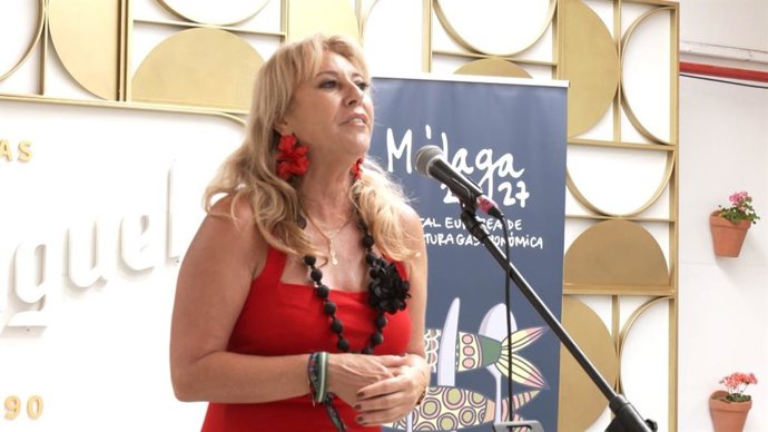 La vicepresidenta tercera, consejera de Economía, Hacienda y Fondos Europeos y portavoz del Gobierno de la Junta de Andalucía, Carolina España, en el marco de la Feria de Málaga en la recepción al sector turístico que organiza el Ayuntamiento.