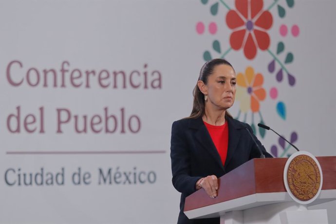 Archivo - Arquivo - A presidente do México, Claudia Sheinbaum, fala durante uma coletiva de imprensa no Palácio Nacional, em 7 de julho de 2025, sobre a marcha realizada recentemente contra a gentrificação, ressaltando que uma reivindicação, por mais legí
