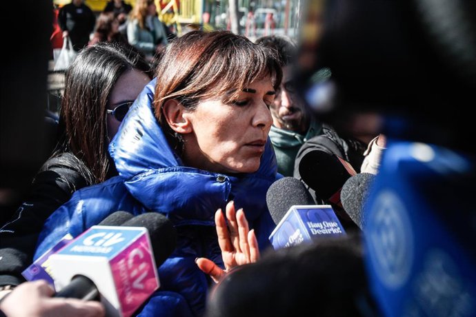 Santiago, 17 de Agosto de 2026.  La animadora de TV Ivette Vergara sale del Centro de detencion Provisional de Gendarmeria luego de ser detenida por conducta temeraria por exceso de velocidad en la costanera norte  Diego Martin /Aton Chile