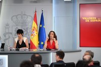 Mónica García y Elma Saiz comparecerán en el Congreso el 27 y 28 de agosto para explicar la situación en Ceuta