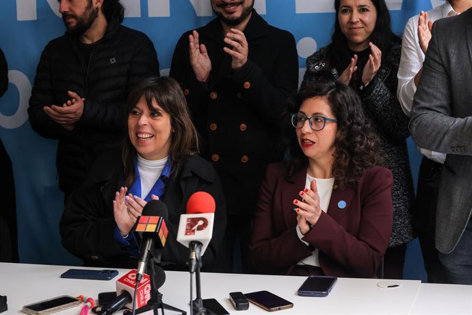 Santiago, 17 de Agosto del 2026.  La actual directiva del Frente Amplio realiza un punto de prensa para abordar los resultados de las elecciones internas de la colectividad, cuyo proceso de votación finaliza este domingo 16 de agosto a las 18:00