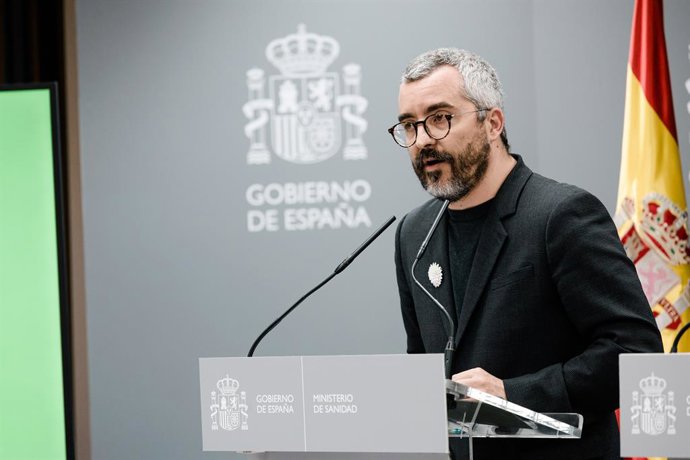 Archivo - El secretario de Estado de Sanidad, Javier Padilla, ofrece una rueda de prensa, en la sede del Ministerio de Sanidad, a 8 de mayo de 2026, en Madrid (España). La convocatoria es para informar sobre las últimas noticias del brote de Hantavirus y 