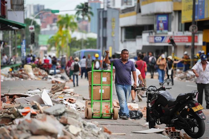 Calles de Pereira tras el terremoto que sacudió a Colombia el pasado 10 de agosto