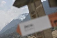 Los próximos dos días, "claves" para avanzar en el incendio de Riglos mientras se trabaja en los realojos