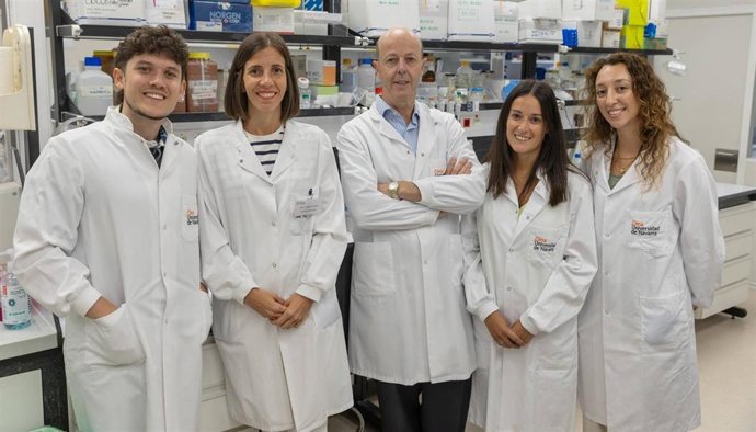 Miguel Cócera, Isabel Calvo, Felipe Prósper, Itziar Cenzano y Lorea Campos, del Grupo de Hematología Traslacional del Cima Universidad de Navarra