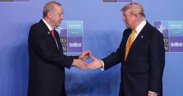 Erdogan pide a Trump que continúe las conversaciones con Irán y "aproveche al máximo" la vía diplomática