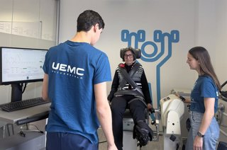 Proyecto de investigación 'Efectos de un protocolo de entrenamiento isocinético con microdosis en mujeres con fibromialgia' que lleva a cabo la UEMC.