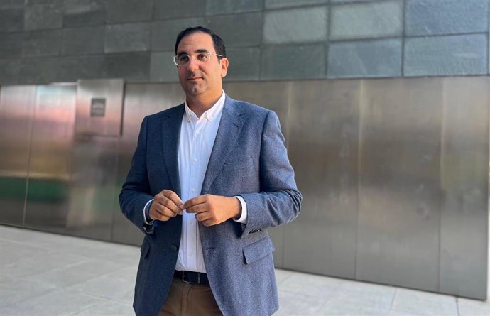 El portavoz del PP en la Diputación de Sevilla, Martín Torres