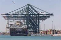 El déficit comercial de España con EEUU baja un 5,4% hasta junio y sube un 11,8% en el caso de China