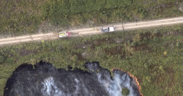 Bélgica controla el histórico incendio de Hautes Fagnes, pero teme que el viento lo empuje hacia Alemania