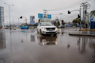 Antofagasta 17 de agosto 2026. Intensas lluvias afectan a la region de Antofagasta a consecuencia de un sistema frontal alojado en el norte del pais. Yamil Maureira A./Aton Chile