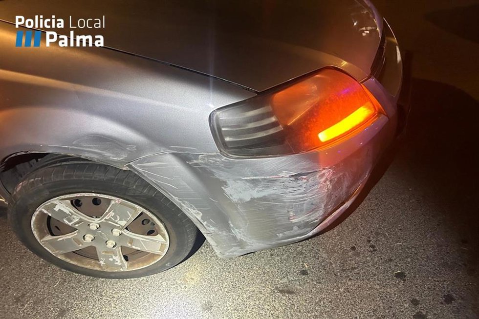 Uno de los vehículos accidentados.