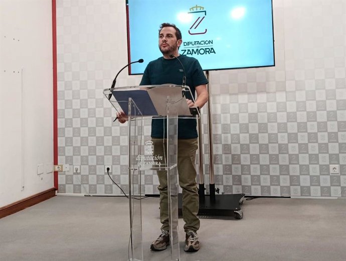 El vicepresidente primero de la Diputación, Víctor López de la Parte, durante la rueda de prensa tras reunirse con consejos regulaores, marcas de garantía e indicaciones geográficas protegidas.