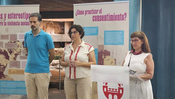 Inauguración de la exposición 'Sí es solo sí: Acabemos con la violencia sexual'